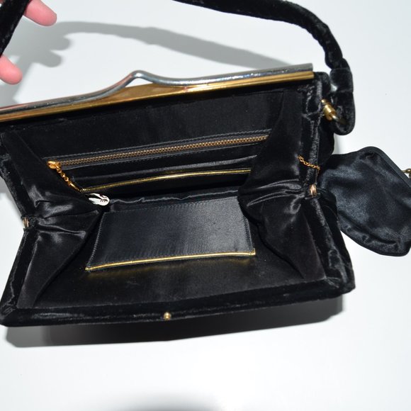 Vintage 40’s or 50’s Black Velvet Evening Bag with Attached Coin Purse MCM Pinup - Picture 8 of 15